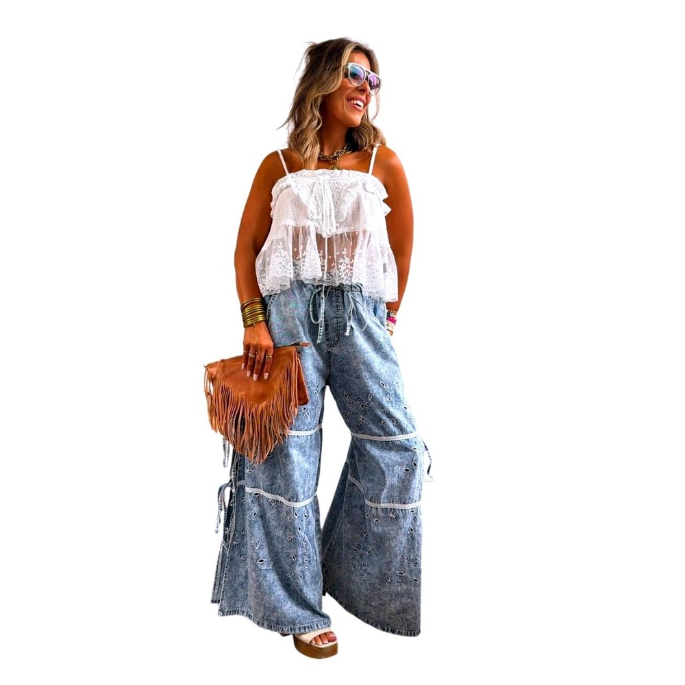 POL Clothing Womens Large Blue Acid Wash Floral‎ Embroidered Wide Leg Boho Pants